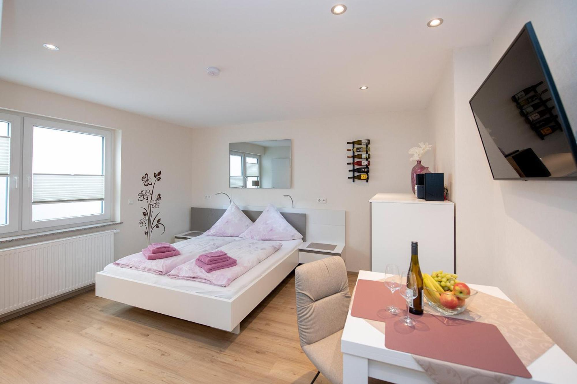 Studio Apartment Am Historischen Matthiasturm Neef Экстерьер фото